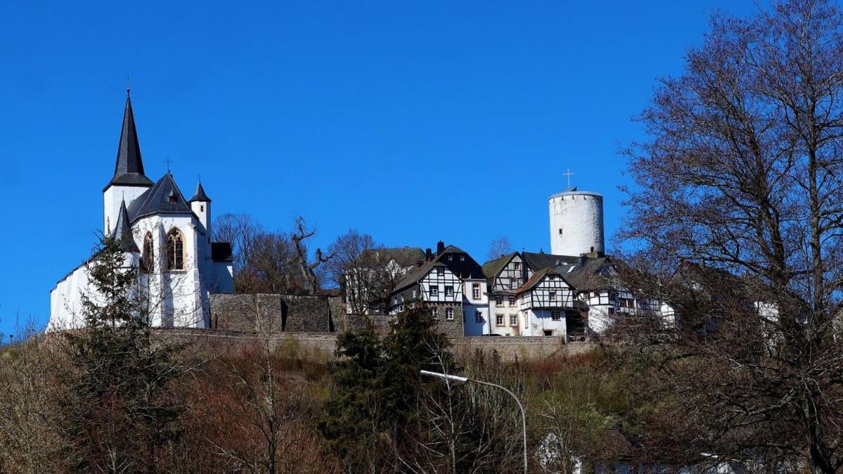 Ferienhaus Hescheld With Private Jacuzzi Hellenthal Exteriér fotografie